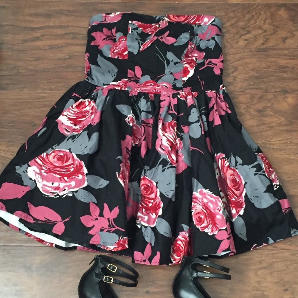 BLACK AND PINK FLORAL CHARLOTTE RUSSE DRESS